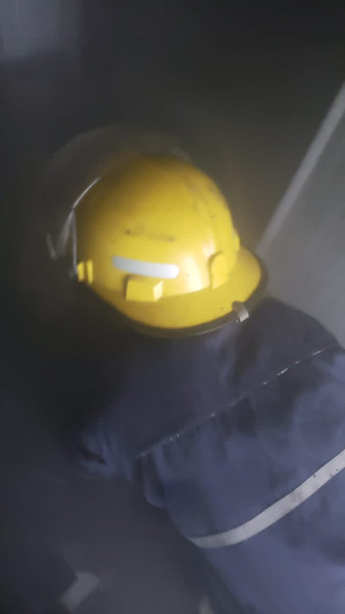 fedfirelagos's tweet photo. We risk our lives to save yours and your property. Support Fireman with love and prayers Instead of condemnation, abuses and brutalities.@linda_ikejii https://t.co/CKkp19vmUs