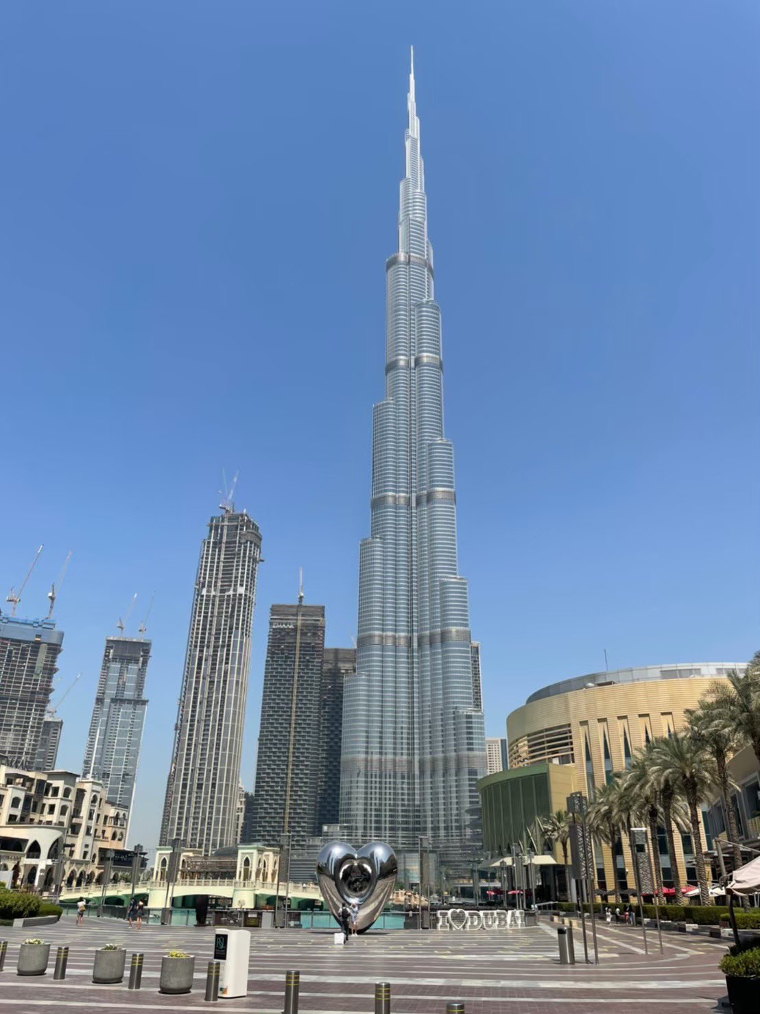 ドバイ移住した日本人 In ドバイヒルズ 与沢翼さんのご近所 日中のブルジュ ハリファ Burj Khalifa During The Day ドバイ Dubaihills 仮想通貨 ドバイ移住 海外移住 Fire 海外不動産 投資家 経営者 ビットコイン バカンス 起業