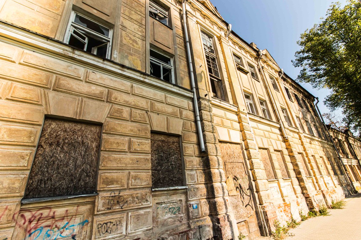 LRZinas's tweet photo. Katru trešo daudzdzīvokļu ēku drīz nebūs lietderīgi renovēt. https://t.co/l8sDsBjsoJ

Foto: Linda Zalāne/Latvijas Radio https://t.co/2tUT7HiUOz