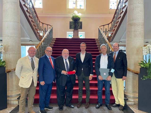 Following a Board of Directors held in Luxembourg on the 9th of May, 2022, several Members of the FICAC Board of Directors paid a courtesy visit to Mr. Serge Wilmes, Deputy Mayor of the city of Luxembourg, on the 11th of May, 2022.
 #FICAC   #HonoraryConsuls  #luxembourg
