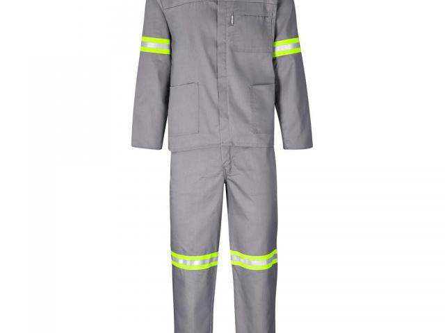 findall_za's tweet photo. New Listing: Trade Polycotton Conti Suits
Price: R230.00
Location: Polokwane
https://t.co/JQ89kKTuzq
@Bohlabelacorp

#classifieds #selling #buy #PPE #protectiveclothing https://t.co/IfiFLpPKJM
