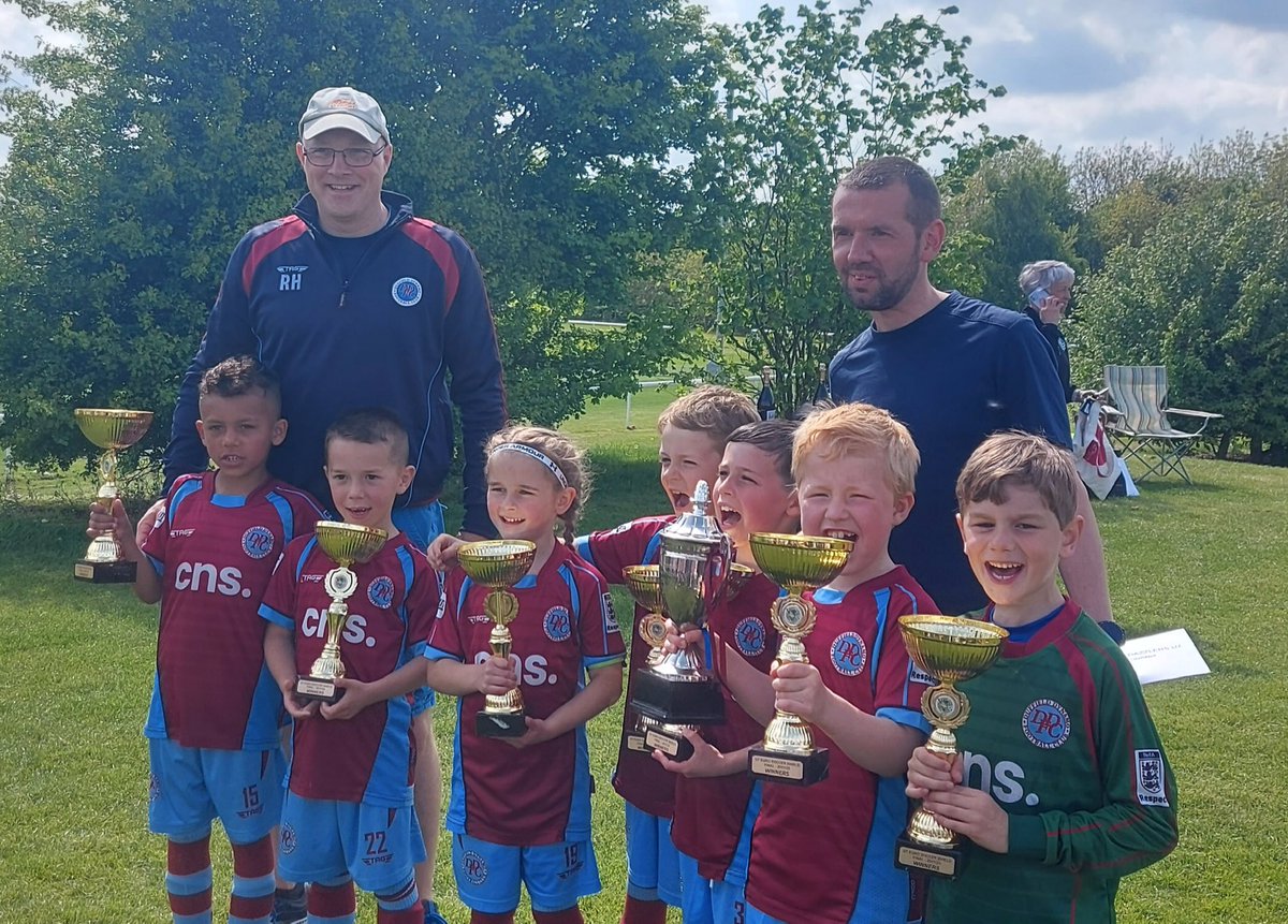 ⚽️💥🏆🥇When you receive an email from a parent with this attached....well done to the U7s Duffield Dynamo team winning the Derby Junior League Shield Cup⚽️💥🏆🥇
#proudschool #proudteacher #gowillygilly