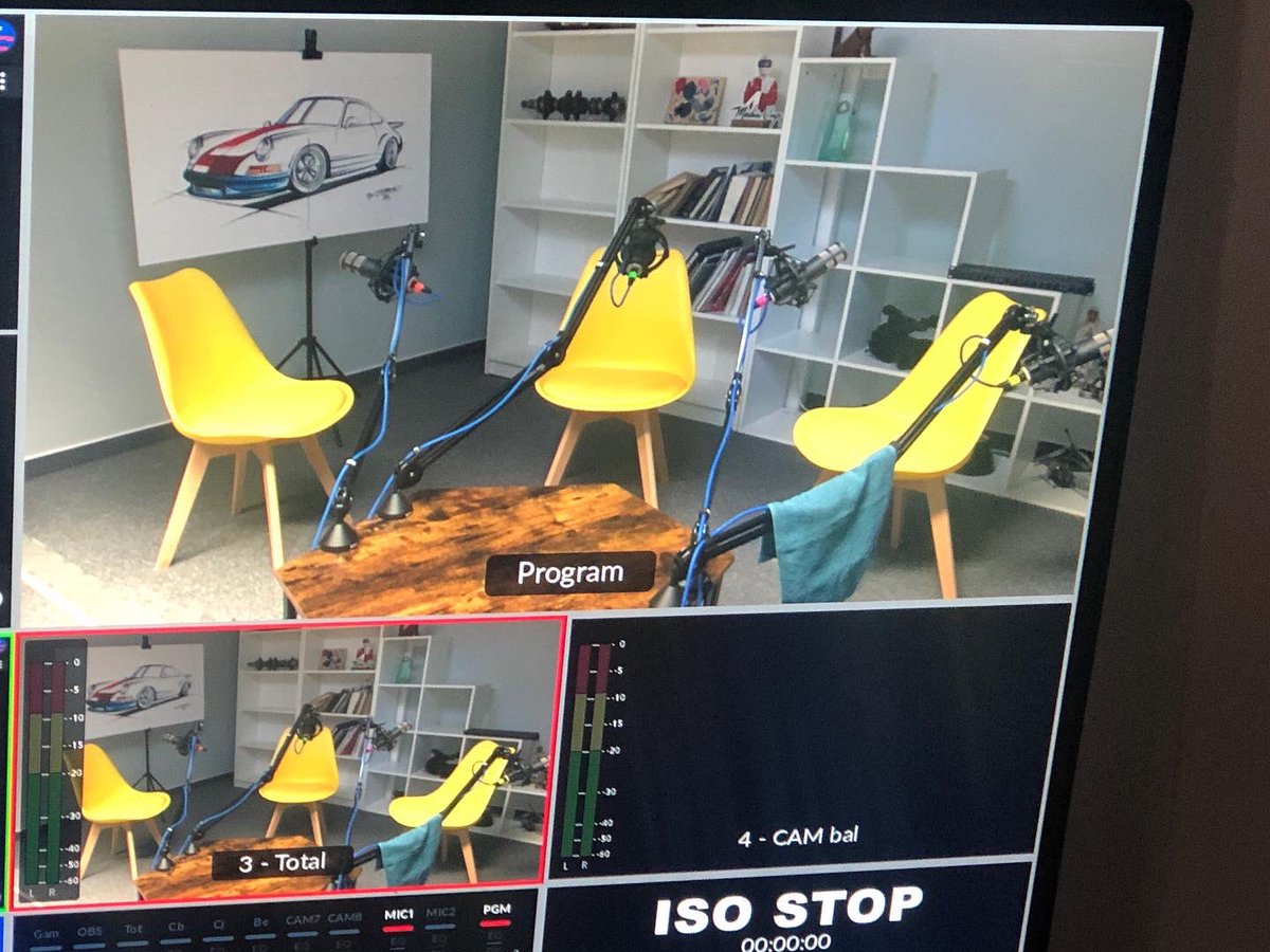 Nyegleo001's tweet photo. Beállás az új #yellowchair stúdióban. Remélem, senki nem felejtette otthon a törölközőjét ;)
10-től https://t.co/EvcThTViKI
#towelday @totalcarhu #égéstér #twitchstreamer #podcast https://t.co/8D0cbvtQiW