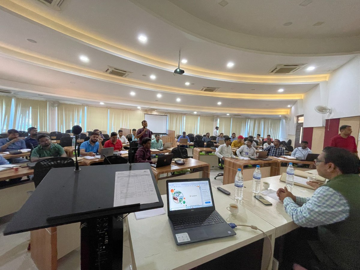 samunnati's tweet photo. On 13th May 2022 in Ranchi, the Workshop for Financial and Advisory services, promoted by (Jharkhand State Livelihood Promotion Society) took place.
#Samunnati #OpenAgriNetwork #SamFin #SamAgro #AgriTech #AgTech #IndianFarmers #IndianAgriculture #GPTWCertified #FPO https://t.co/gQoagxndbD