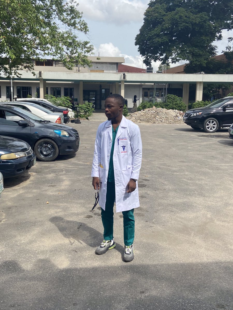 SwankyAgba's tweet photo. Wanted to start the telling from the outset, but the euphoria of having my wishes come to reality struck me 😮‍💨🥲. 

However, I’ll share my first month experience with you ❤️💡. #physiotherapy #medicine #Neurology #MedTwitter #MentalHealthAwarenessWeek #Doctor https://t.co/2lle7kqfvl