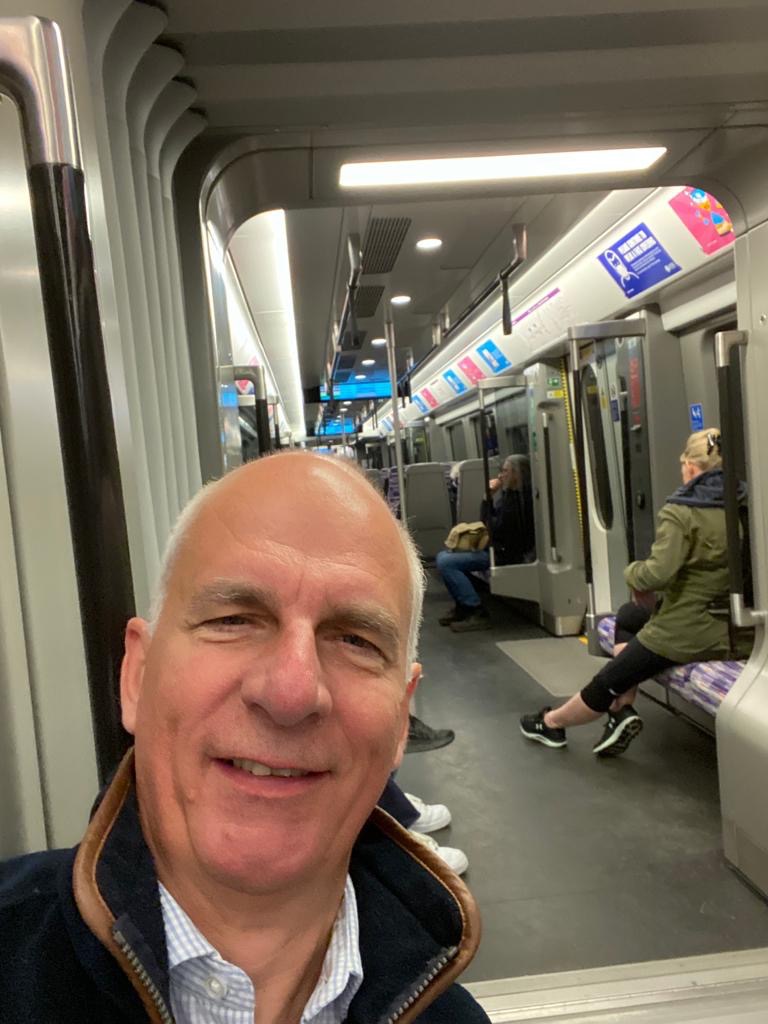 ConsulcoRE's tweet image. The #ElizabethLine is now open! Our director, David King, enjoyed his first ride on one of the first trains on London's Elizabeth line yesterday morning. Over 70% of our #RealEstate #Investments are located within 200m of an Elizabeth Line station.