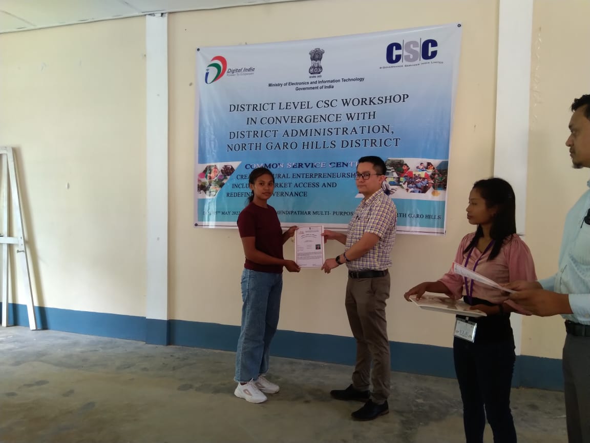 CSCMeghalaya's tweet photo. District Level CSC VLE Workshop in convergence with District Administration conducted at Mendipathar Multi-purpose Society Hall in the presence of Shri R P Marak, IAS Deputy Commissioner, North Garo Hills District &amp; other line department officials.

@CSCegov_ @dintya15 @bkhongjoh https://t.co/LN6lnFrQh2