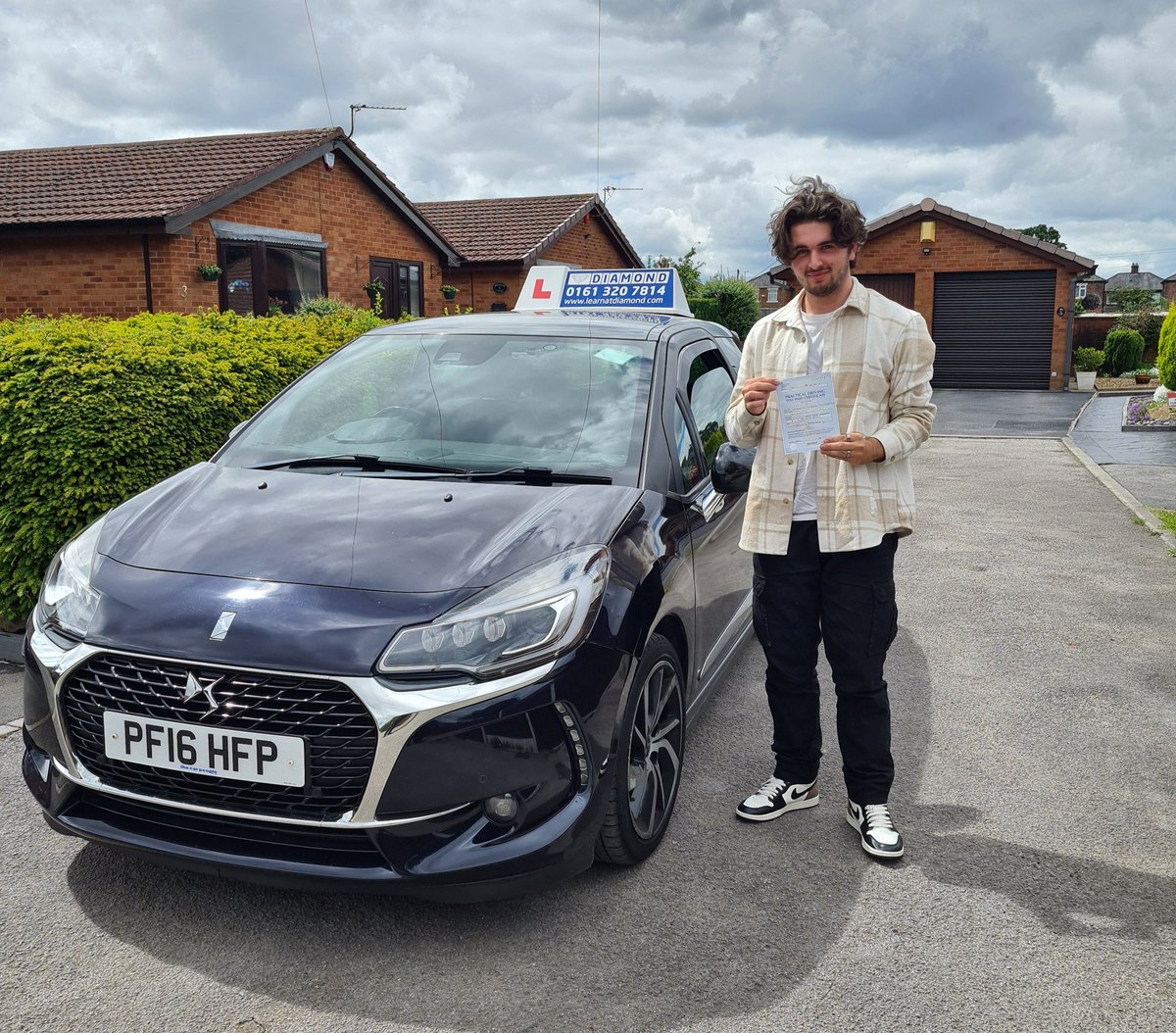 DiamondDS10's tweet photo. Cameron Swainbank from Denton has passed his driving test 1st time! Well done Cameron! 👏 👏 https://t.co/cKDDFHeGxm
