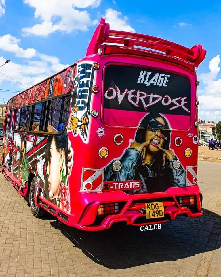 AfricaFactsZone's tweet photo. Kenya's colourful public buses, Matatu Buses. https://t.co/bM9EjFIy0d