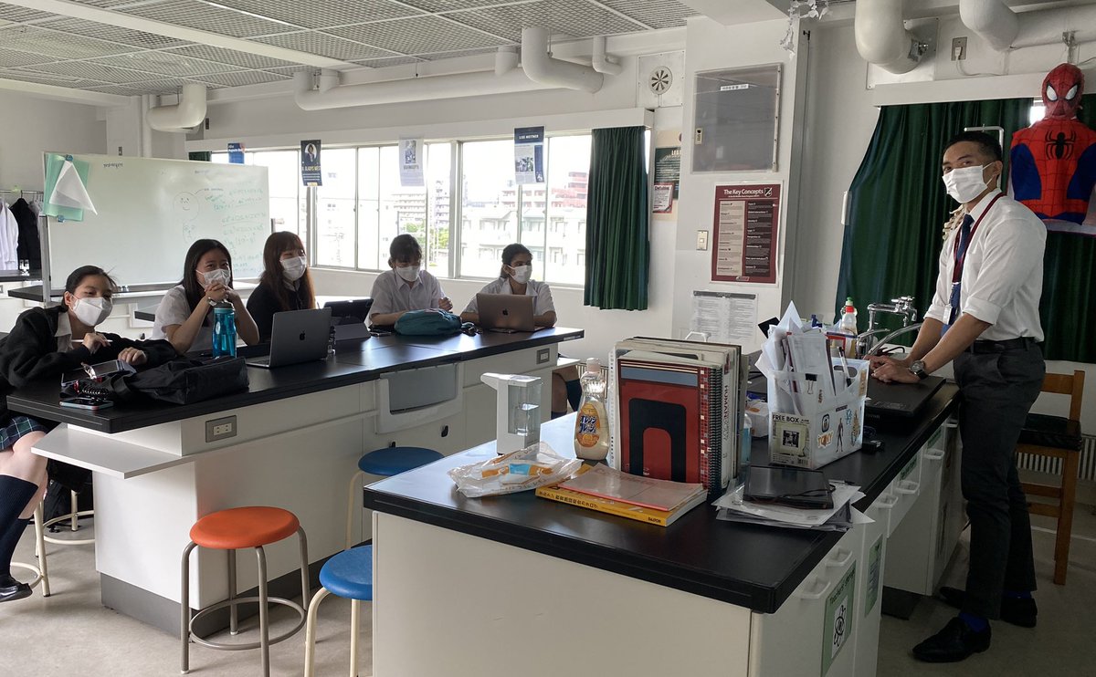 Seniors back in school today *after* IB exams to learn more about Biology (Option A: Neurobiology and Behavior) with Mr. C! #lovingtolearn