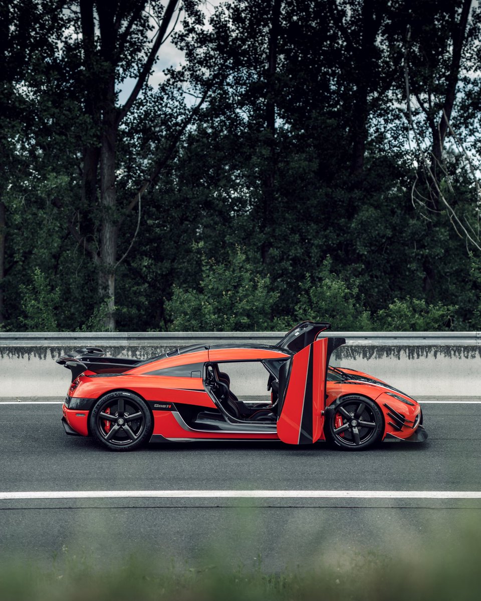 Koenigsegg tweet media