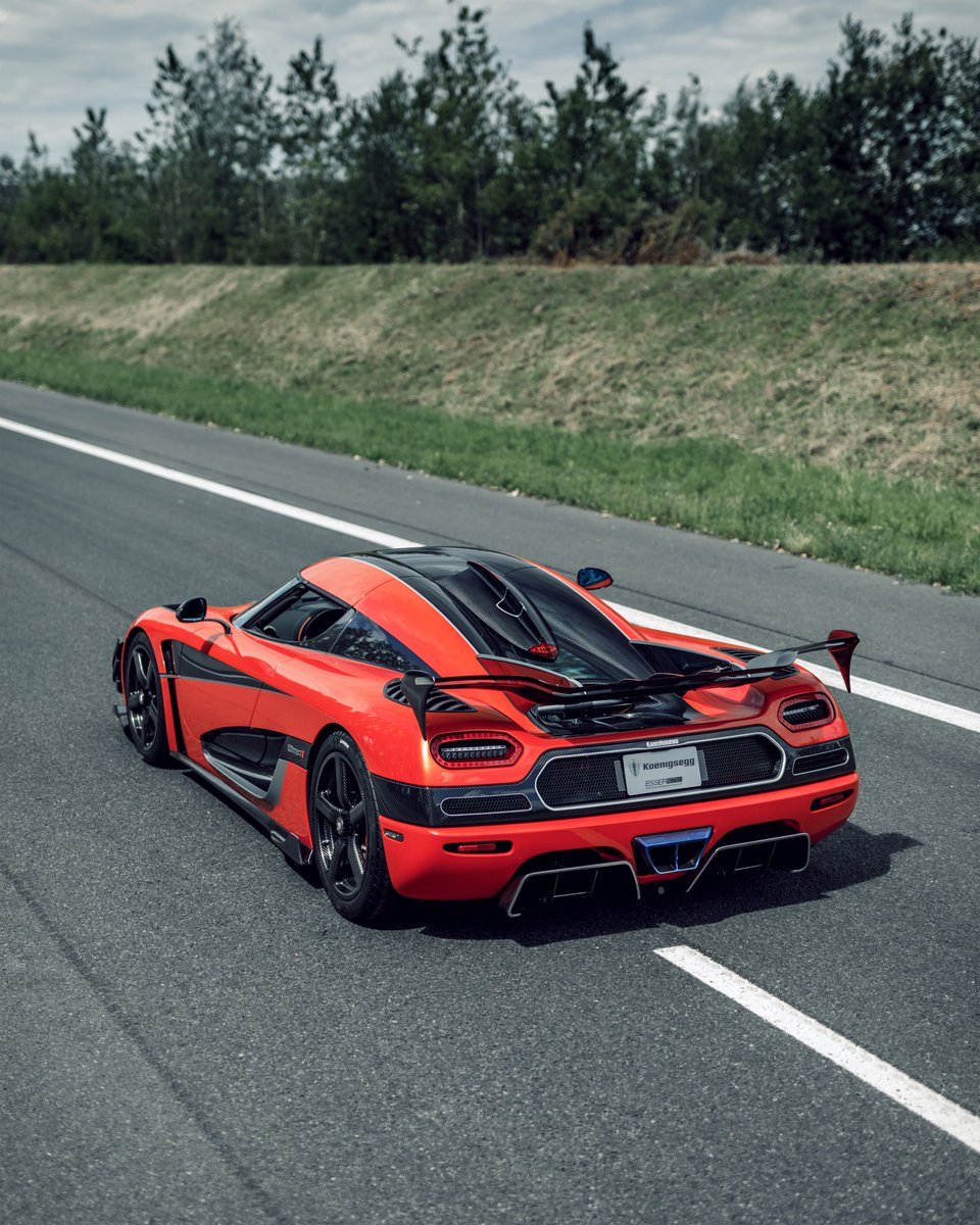 The Agera RS One of 1 - Always in its element!

#Koenigsegg #AgeraRS #OneOf1