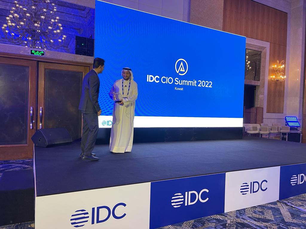 IDCMEA's tweet image. It gives us immense pleasure to felicitate Dr. Ammar Alhusaini, deputy director general of the Center for the Application of Information Technologies (CAIT) for joining us at the #IDCKUWAITCIO Summit and sharing his visionary insights on &apos;Driving A Digital-First Government&apos;.