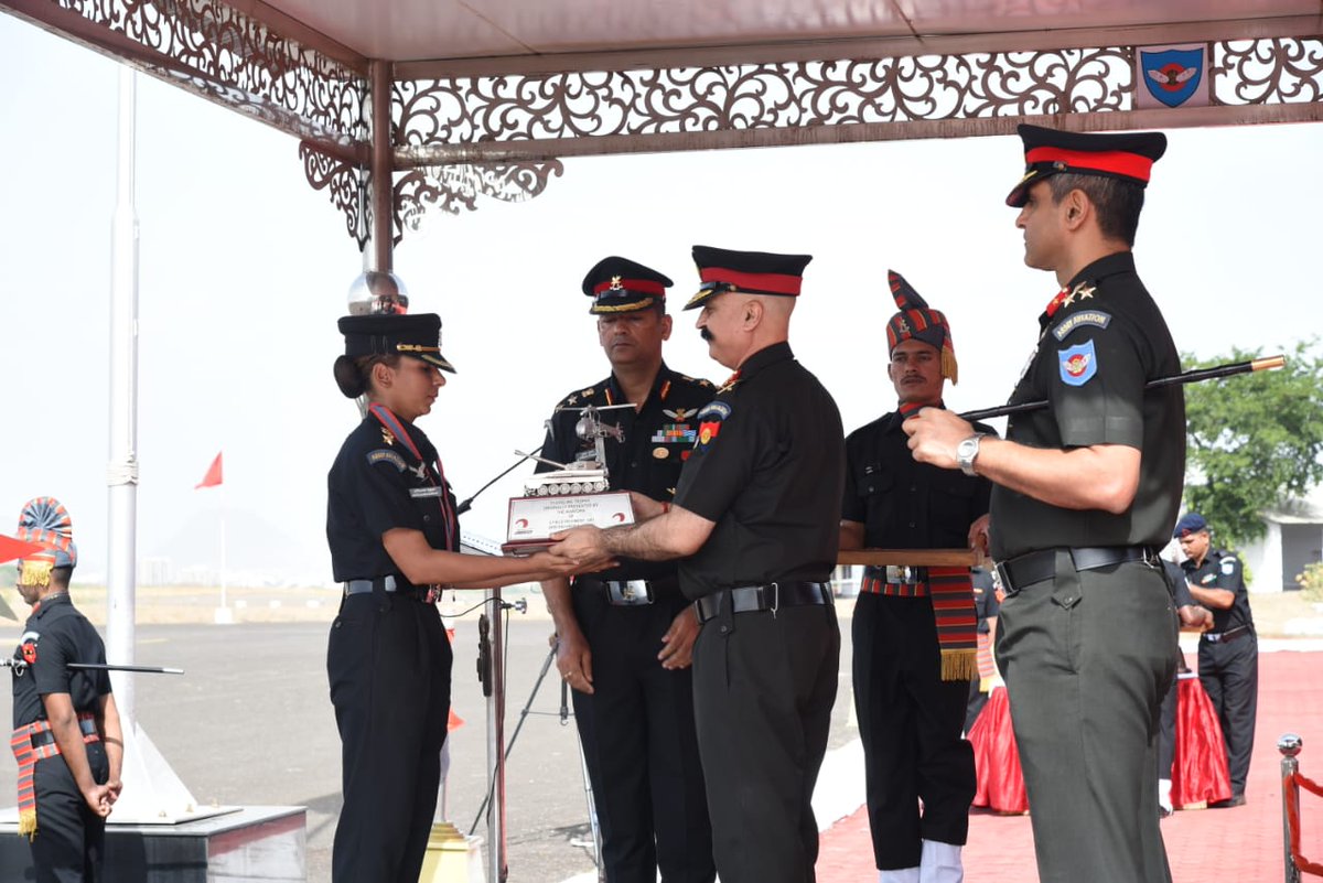 adgpi's tweet photo. Golden Letter Day in the history of #IndianArmy Aviation.

Captain Abhilasha Barak becomes the First Woman Officer to join #ArmyAviationCorps as Combat Aviator after successful completion of training. (1/2)

#InStrideWithTheFuture https://t.co/RX9It4UBYA