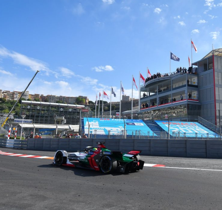 Monaconow_Fr's tweet photo. L’Automobile Club de Monaco, aux manettes du Grand Prix et du Rallye Monte-Carlo

1 Principauté, 1000 sports! 

➡️ https://t.co/9kPMVZqsrh

#GrandPrix #F1 #monacogp #sports #Monaco @ACM_Media https://t.co/4dTCIlfUbJ