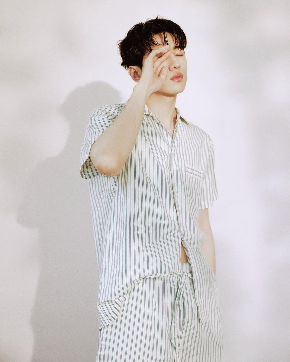 ㅆㅃ .나 이거 배보이는거 지금봄
느슨하게묶은리본 개빡치니까말걸지마세요