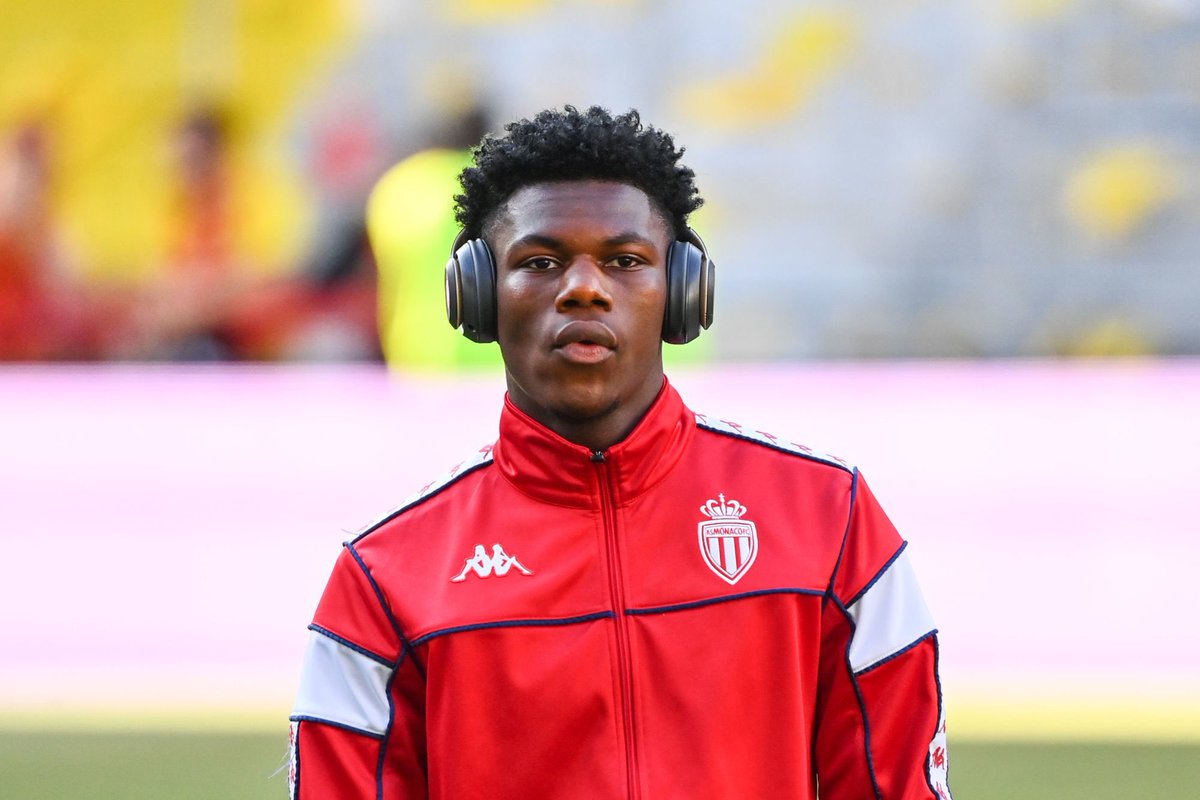 🚨 Le transfert d’Aurélien Tchouameni au Real Madrid pourrait être finalisé d’ici la semaine prochaine. <a href="/lequipe/">L'Équipe</a>