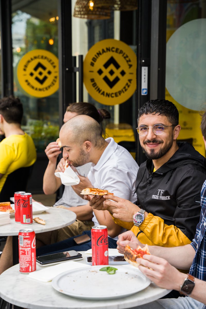 binance's tweet photo. #BinancePizza takeover in Paris 🇫🇷

Thank you to all the #Binance staff, angels and community who made it down! https://t.co/JwhAM7lKhA
