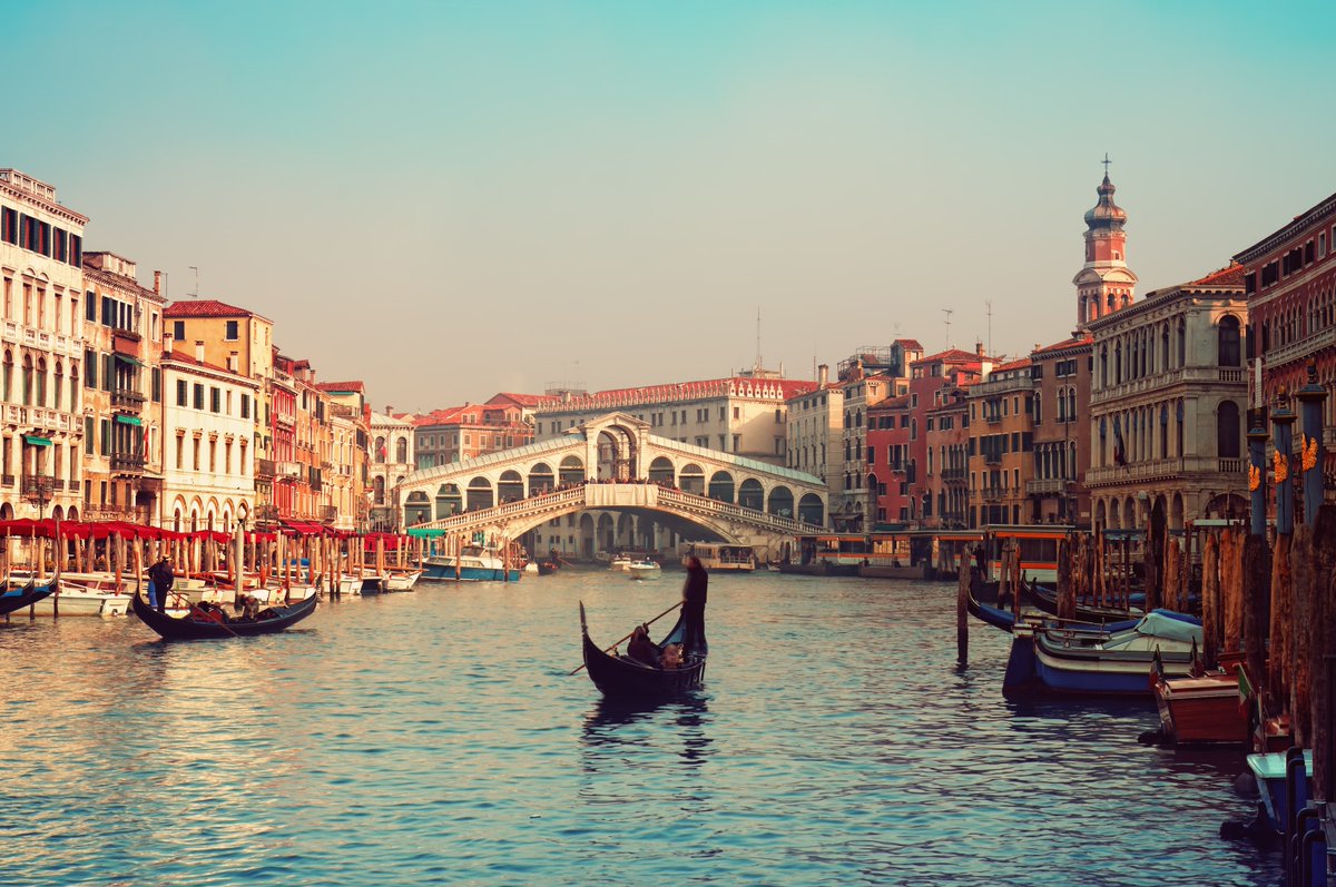 thecleenapp's tweet photo. Any summer getaways planned? Describe the country with an emoji in the replies ☀ | Join the #CleenCommunity by downloading the #CleenApp on #Apple or #Android today 📥 https://t.co/DTs3zbYpsV

#Summer #Holiday #Vacation https://t.co/cd15QkEUqN
