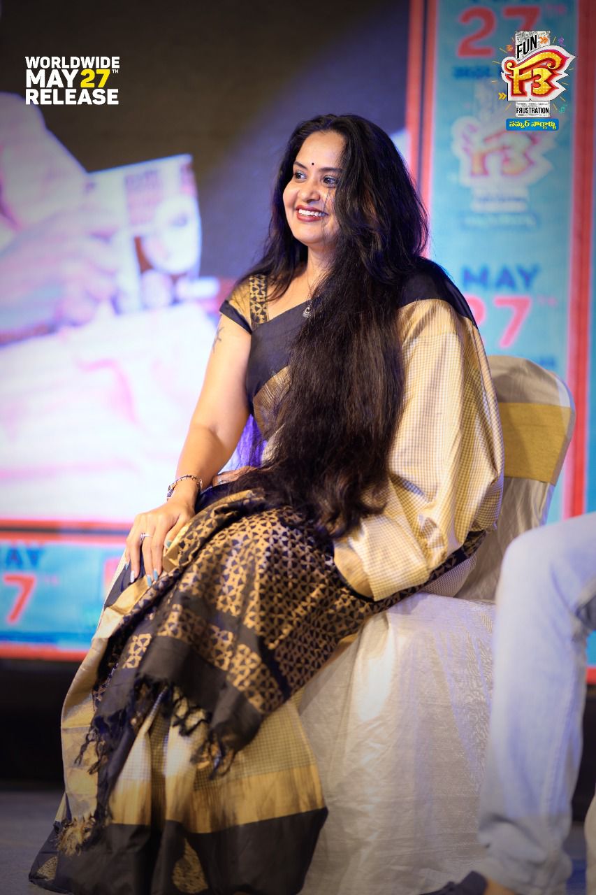 Image Pragati Aunty, Hot Pragathi Collection, Sexy Actress Pragathi iiQ8