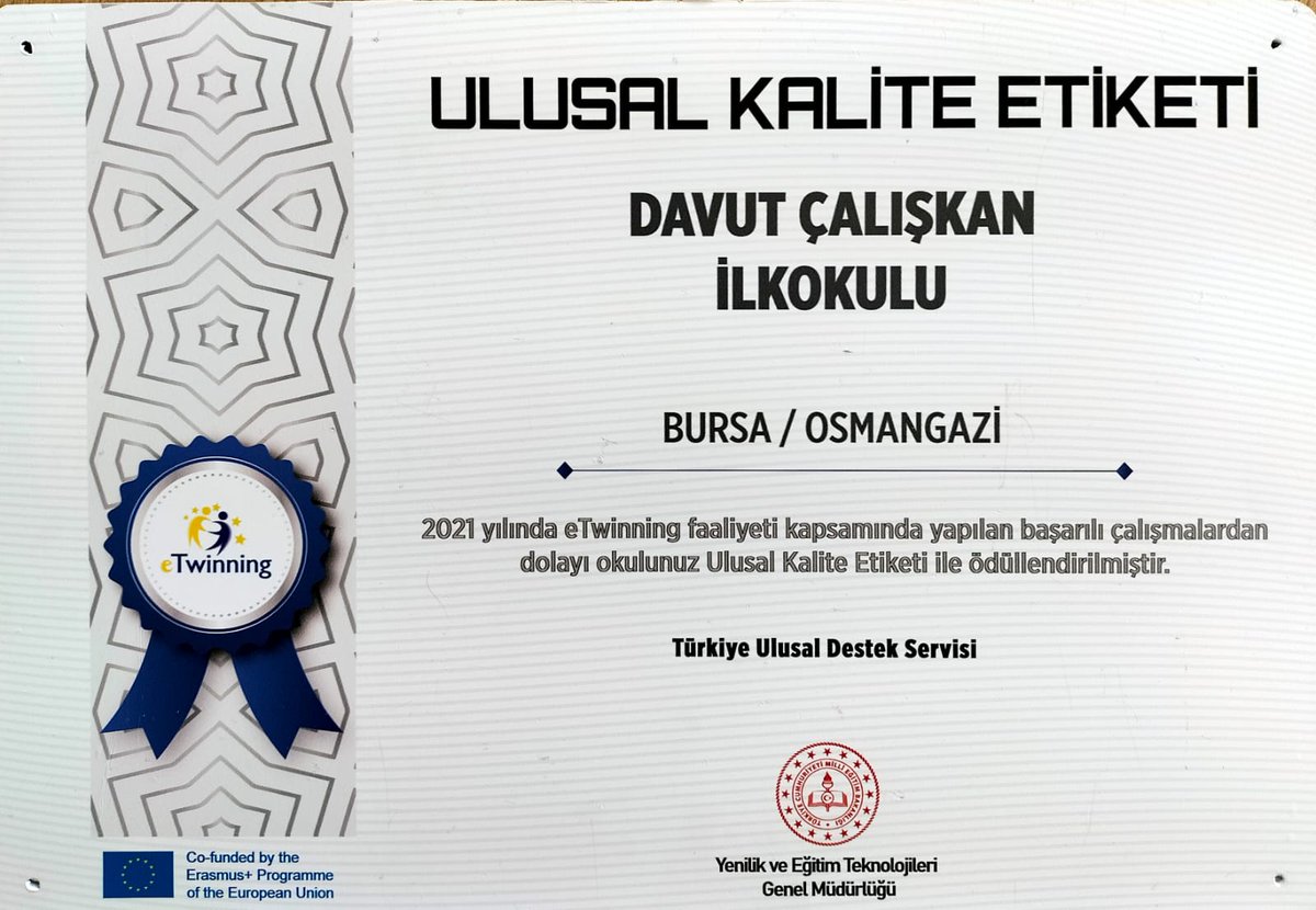 Ulusal Kalite Etiketi ödülüyle ödüllendirildik. Emeği geçen öğretmenlerimize teşekkür  ediyoruz. <a href="/tcmeb/">Millî Eğitim Bakanlığı</a> @bursailmem <a href="/Osmangazi_MEM/">Osmangazi İlçe Milli Eğitim Müdürlüğü</a> @serkangur_bursa <a href="/GurhanCokgezer/">Gürhan Çokgezer</a>