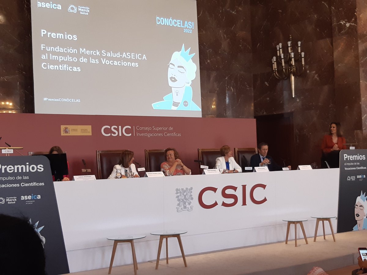 AnaRisco6's tweet photo. Empieza la entrega de #premiosCONÓCELAS  #CONÓCELAS #ASEICA🤩 https://t.co/T9e9YAntfW