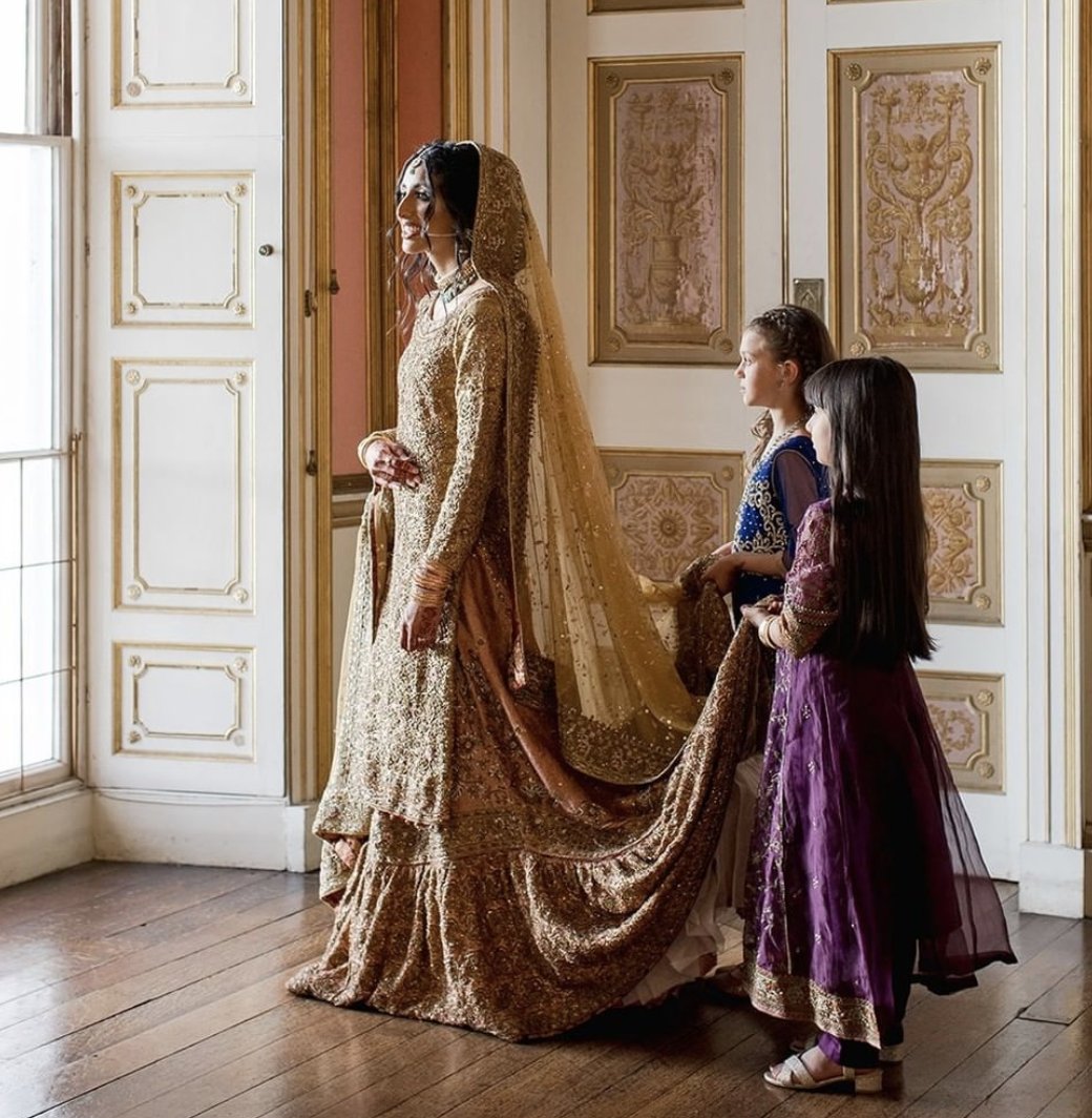 Sana, every inch the stunning bride, in our Versailles Ballroom 😍
Photo by Zehra Jagani
.
.