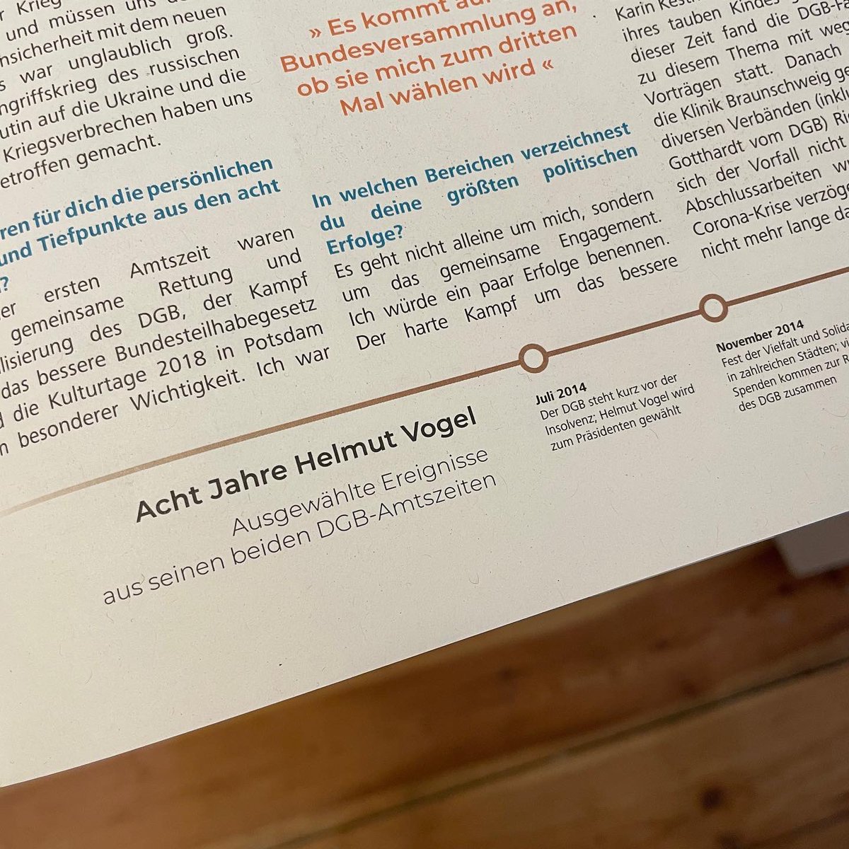 gehoerlosenbund's tweet photo. “Macht er weiter?” Diese Frage beantwortet unser amtierender Präsident Helmut Vogel im großen Interview mit der DGZ. Außerdem Thema: “Schuldenkrise, Shitstorms, Steinmeier” - in der aktuellen @glzeitung zu lesen! https://t.co/3GAJ2JorL8
