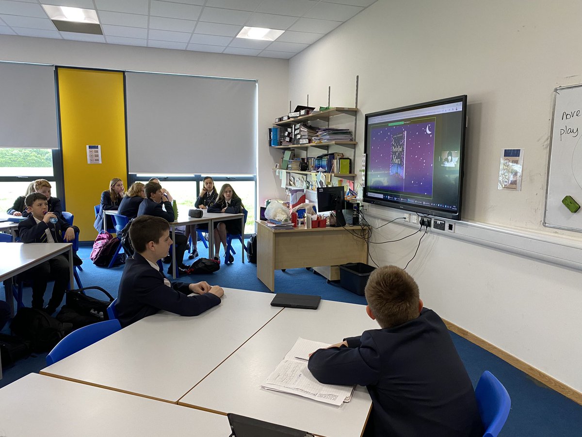 SRAEnglishDept's tweet photo. We are joined this morning by @aishabushby talking to Yr 7s about her wonderful book #APocketfulofStars &amp; all things creative writing! #SRABookweek2022 https://t.co/235gUmWC9Q
