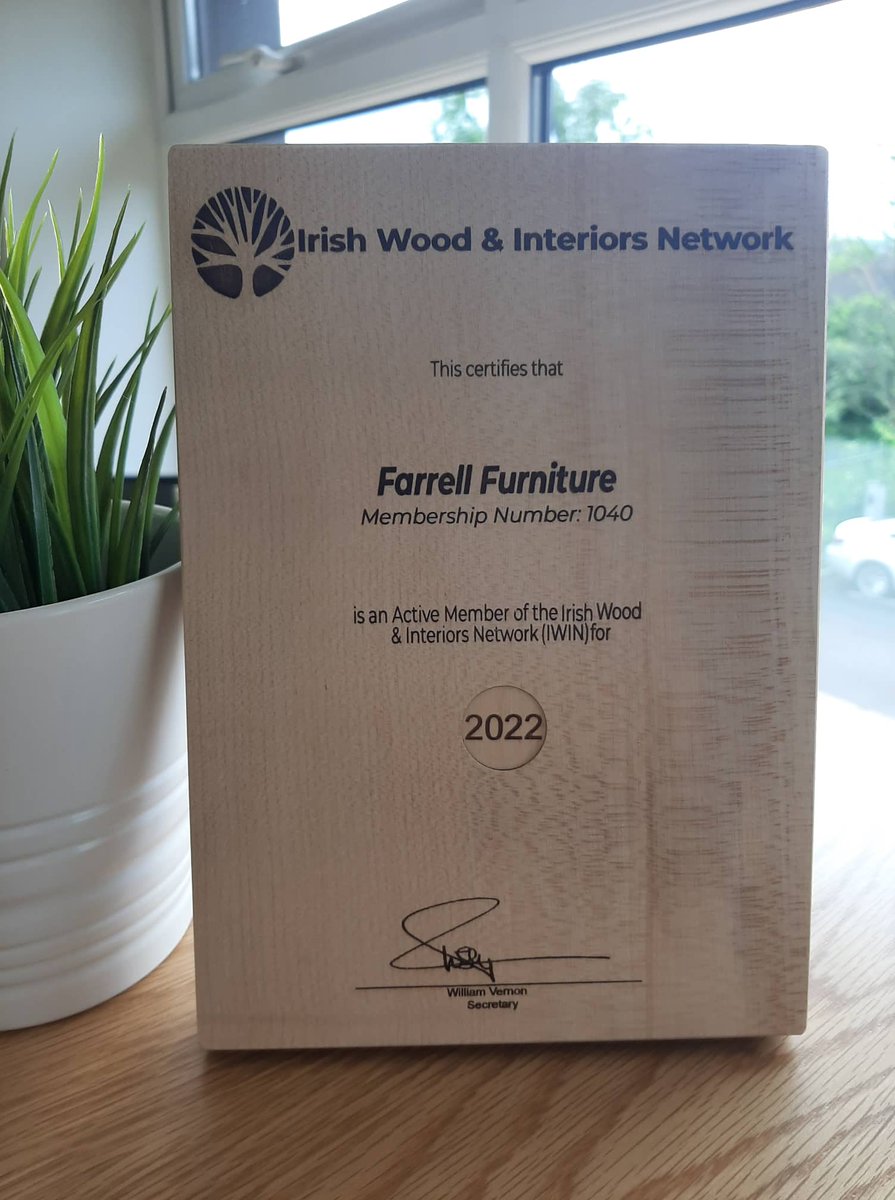 What an impressive membership plaque <a href="/iwfmn/">IWFMN</a> The removable stand and date, makes it reusable each year. Fantastic work Bill Vernon @cairdeenterpri1 
Proud members over here at Farrell learning from and working with an inspirational group of people #irishfurniture #sustainability