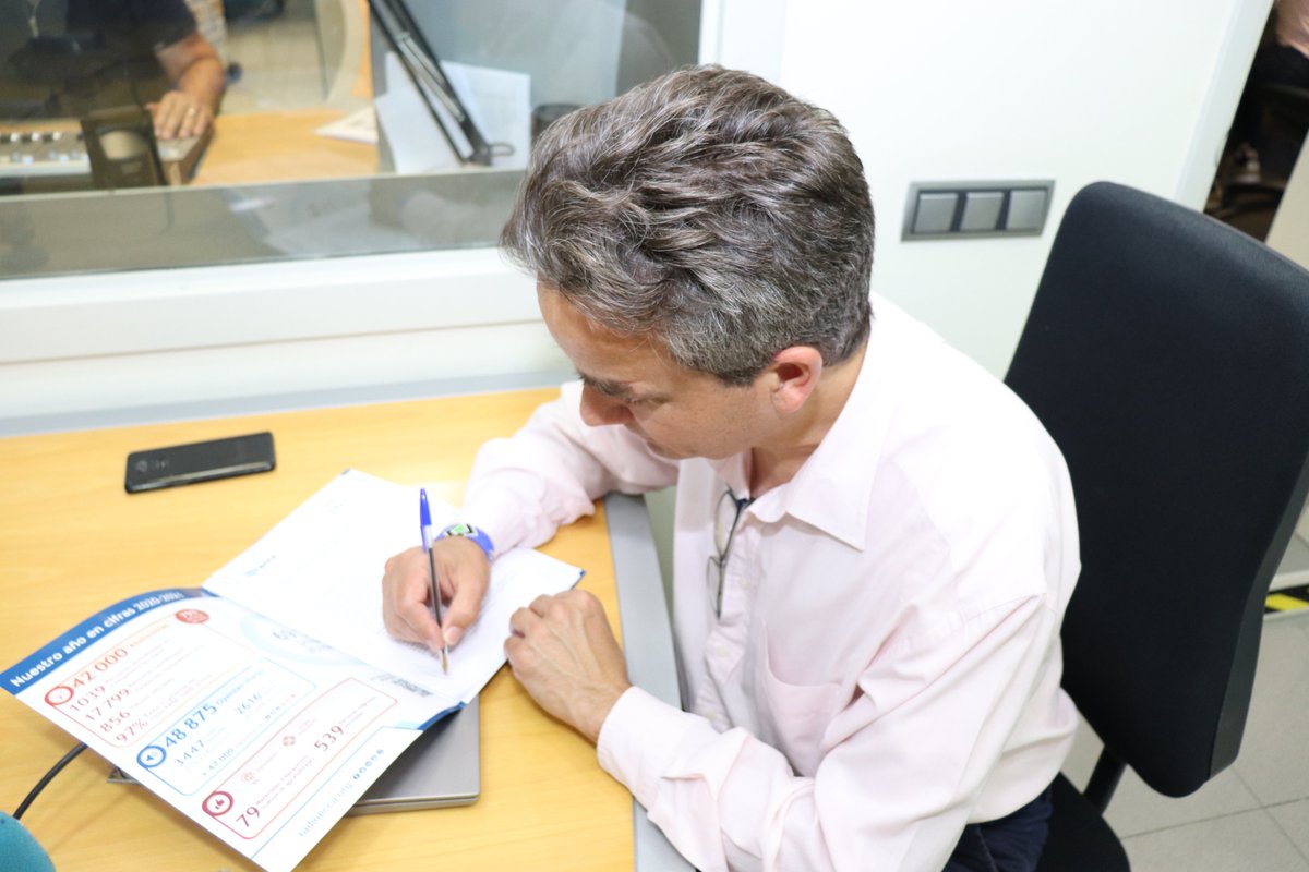 ¡Renovamos convenio con <a href="/Acuorum/">Fundación  Acuorum</a> !
Acudió José Sintes, vicepresidente de la fundación. 
Gracias por el apoyo continuo, desde su creación en 2015, a la labor de Radio ECCA. 
📻Pasaron por #LoNuestroECCA 
Óyelo aquí👉 cutt.ly/FH0zptQ