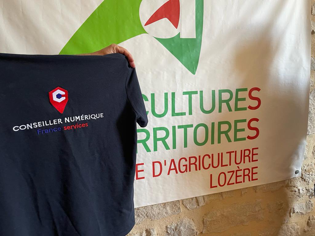 👥 Loïza Martinez, conseillère numérique à la Chambre d’agriculture de Lozère, a rencontré Sébastien Windsor, président des #ChambAgri
➡️ Accompagnement des agriculteurs dans l’utilisation des outils numériques et les voies d’amélioration.