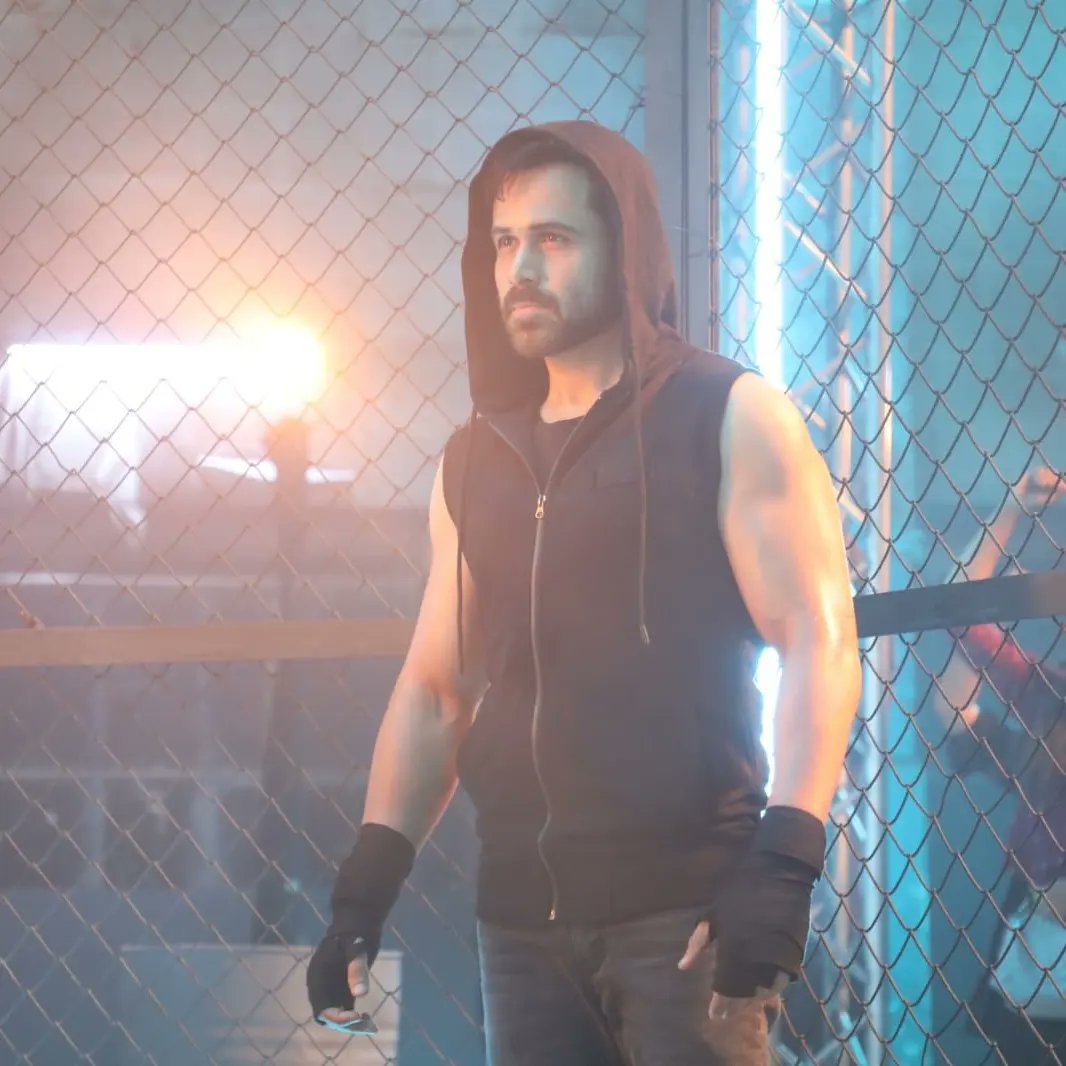 emraanhashmi's tweet photo. Let the games begin!! New ad comin up 😎 https://t.co/YqhblXg8uH