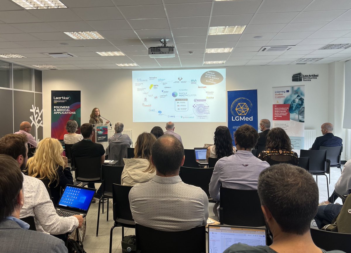 leartiker's tweet photo. Es el turno de María Pascual directora de #BasqueHealthCluster que nos muestra el #ecosistema vasco de #ciencia y #tecnología en el ámbito de ciencias de la #vida. “Este es un sector en plena efervescencia en Euskadi”
#PolymersandMedicalApplications https://t.co/wnKctVqE7w