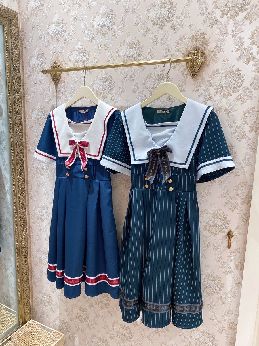 Amavel Palace Escortミリタリーワンピース バッジセット