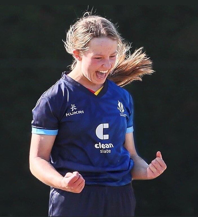 HGS6thForm's tweet photo. Congratulations to our Sixth Former, Emma Marlow, who played her debut match for Northern Diamonds on 16 May. Also, well done to HGS alumni Abi Glen who is also in the team. Super proud of you Emma and Abi! #SixthFormTalent 🏏 https://t.co/SesIBOSqkP