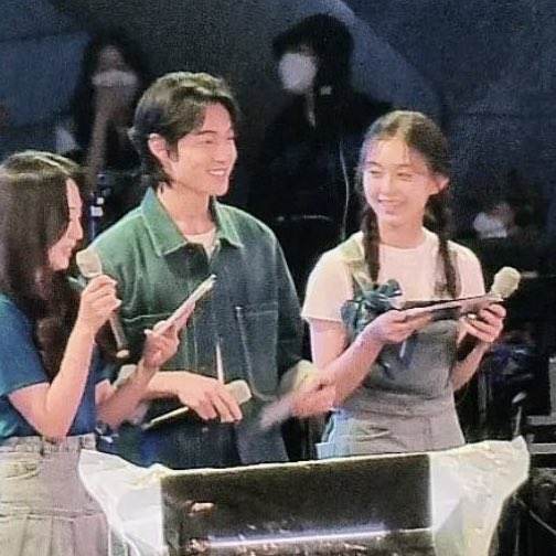 jhluvhr's tweet photo. I really miss their genuine smiles 🥹🤍 https://t.co/UBl94MKnFp