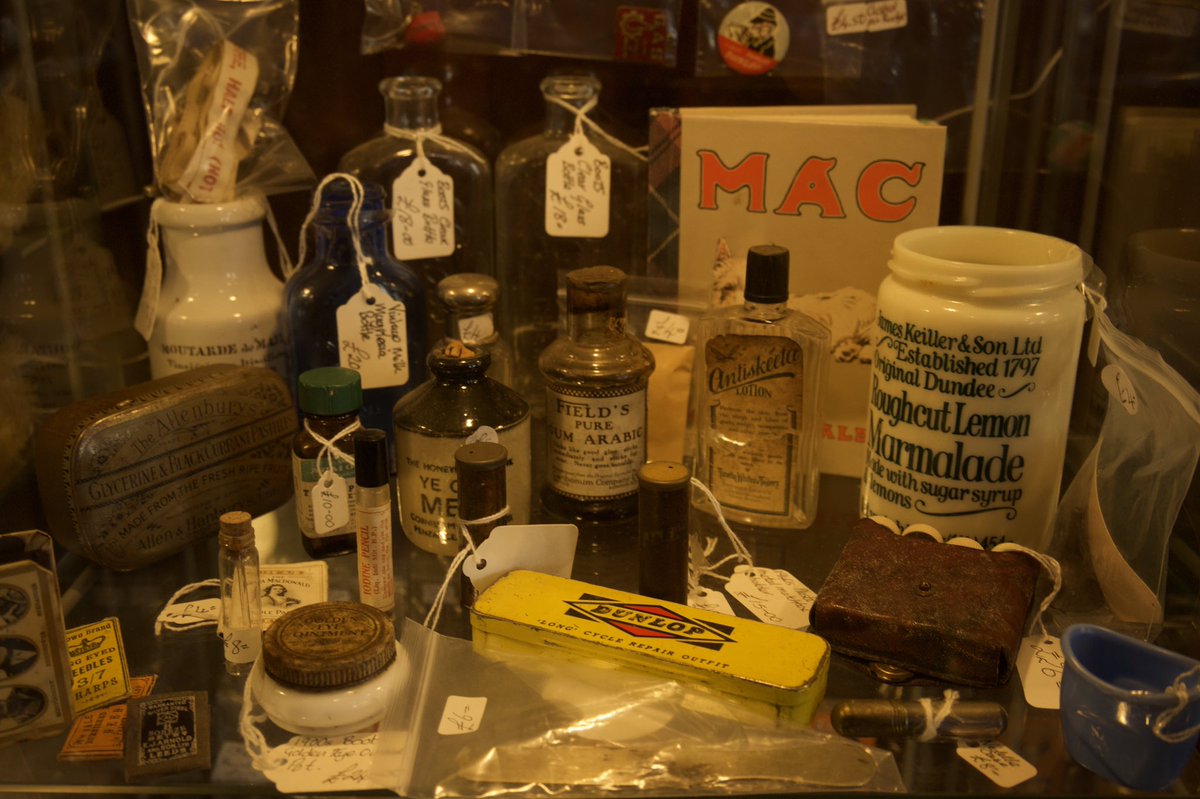 tedthelabrador's tweet photo. Bygone Days Trading co.

A collector dream 

#memories #ItsNeverGoodbye #collectors
#daygygone

@DaysBygone https://t.co/ZG8LoGQlCR