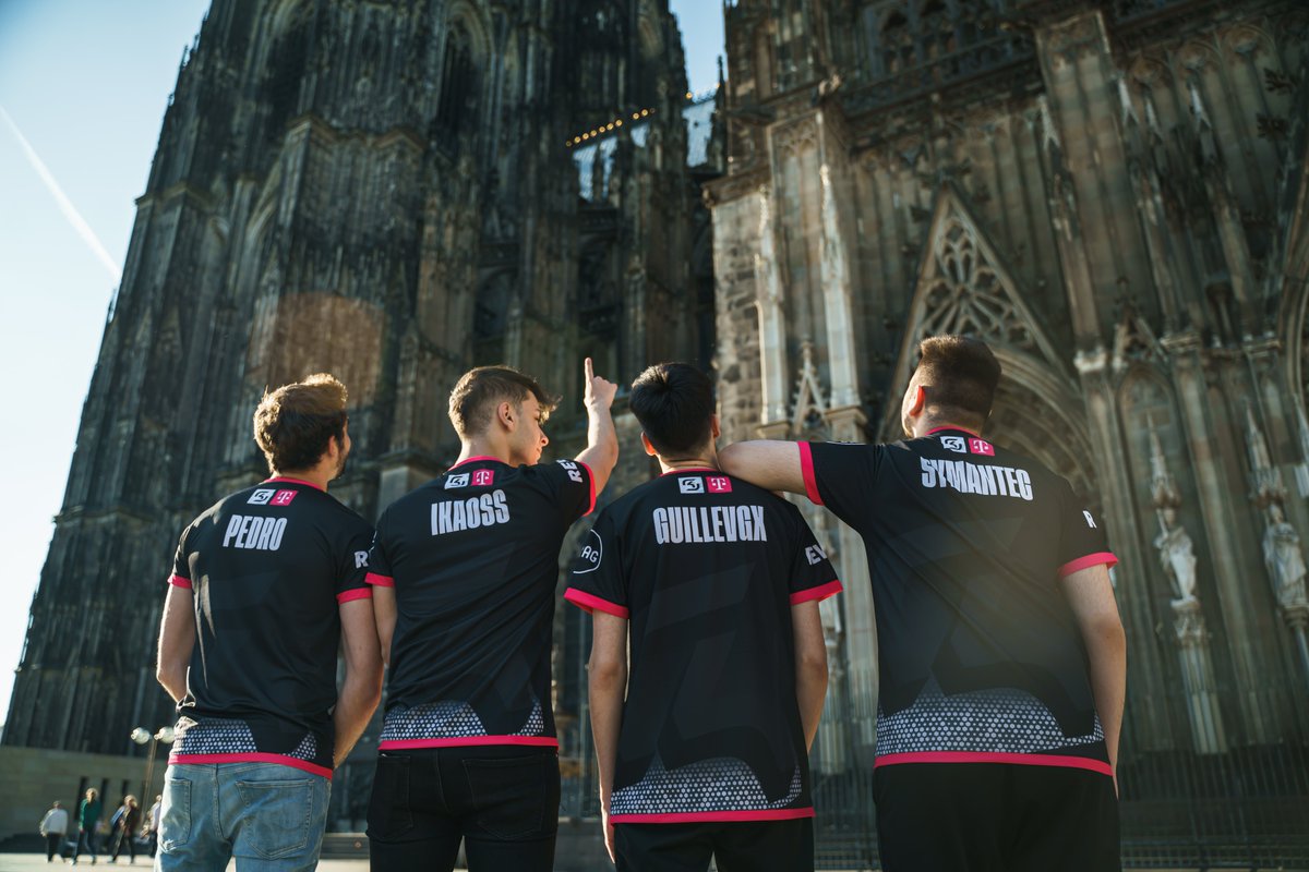 Brawl_esports's tweet photo. Hello from @SKGaming for our May #BrawlAroundTheWorld! 🤗

The team is looking fresh in front of Kölner Dom also known as the Cologne Cathedral in Germany 🔥

⛪️🏘️ https://t.co/qiWPf4aQJS