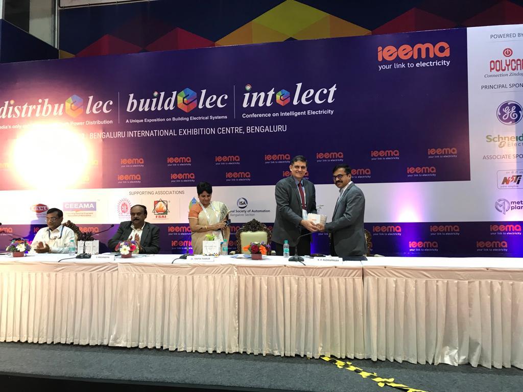 KREDL_GoK's tweet image. KREDL MD Shri K.P.Rudrappaiah participated in the 5th edition of #Distribulec, the compete power distribution show and the 3rd edition of #Buildelec, the building electrical show organised by Indian Electrical &amp;amp; Electronics Manufacturers&apos;​ Association (IEEMA) at BIEC.

1/2