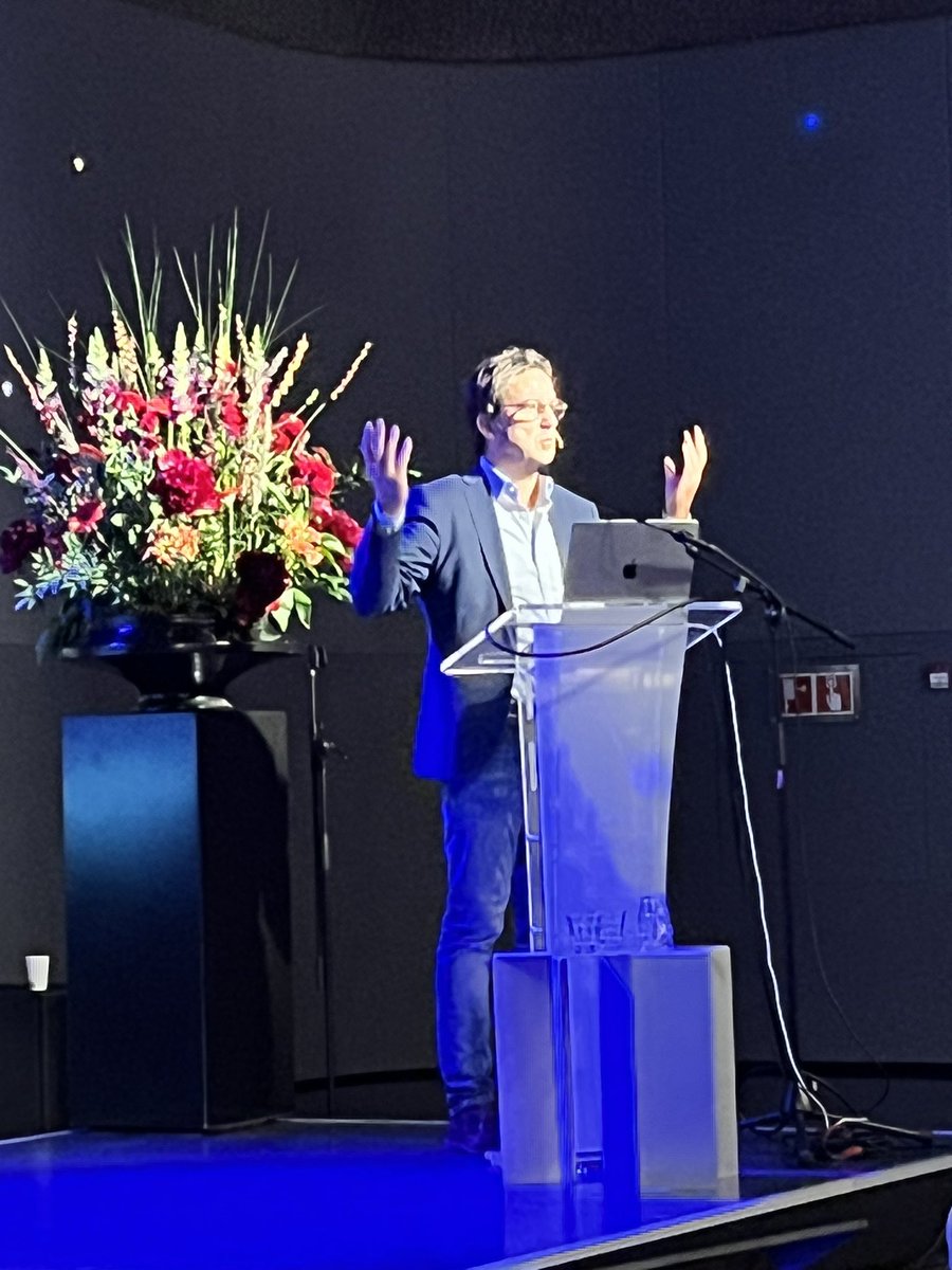 McPrehn_van's tweet photo. @DataDrivenHealthcare congres in Utrecht. Zeer interessant met spreker Diederik Gommers. https://t.co/SO0J1hoNvg
