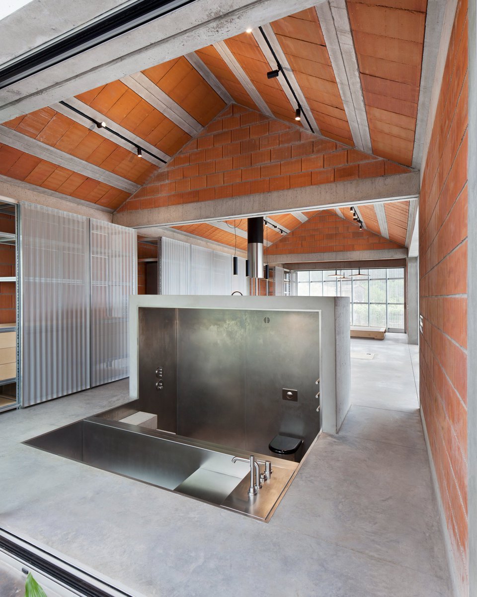 Vivenda en Xinzo en colaboración con Carbajo Barrios
Fotografía: <a href="/Roibradbury/">Roi Alonso</a>