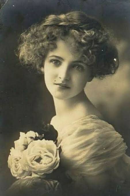 Yeah_thisis_PK's tweet photo. Rewind:

Blanche Monnier Spent 25 Years Locked in an Attic by her mother, just because she had a Boyfriend. https://t.co/3N3myZ0hMv