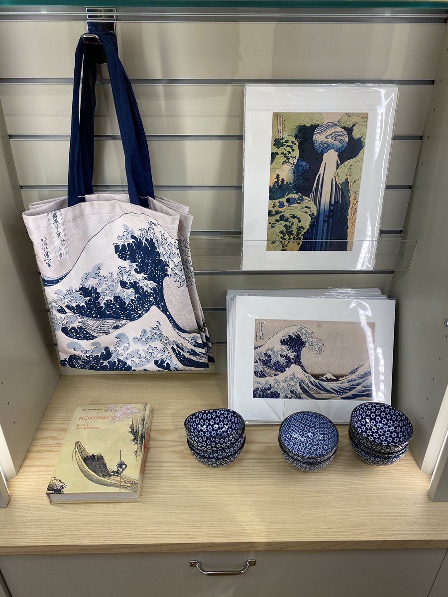 interrobangart's tweet photo. It’s amazing PR that Hokusai is widely known for The Great Wave, and not for basically inventing tentacle porn https://t.co/rT6tFp7yiB
