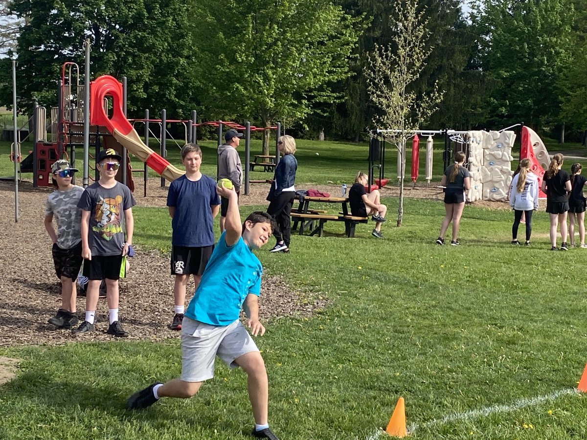 milvertonps's tweet photo. So happy for our students and staff to get out &amp; participate in T&amp;F!! Go Mustangs Go https://t.co/BSWLswDPGr
