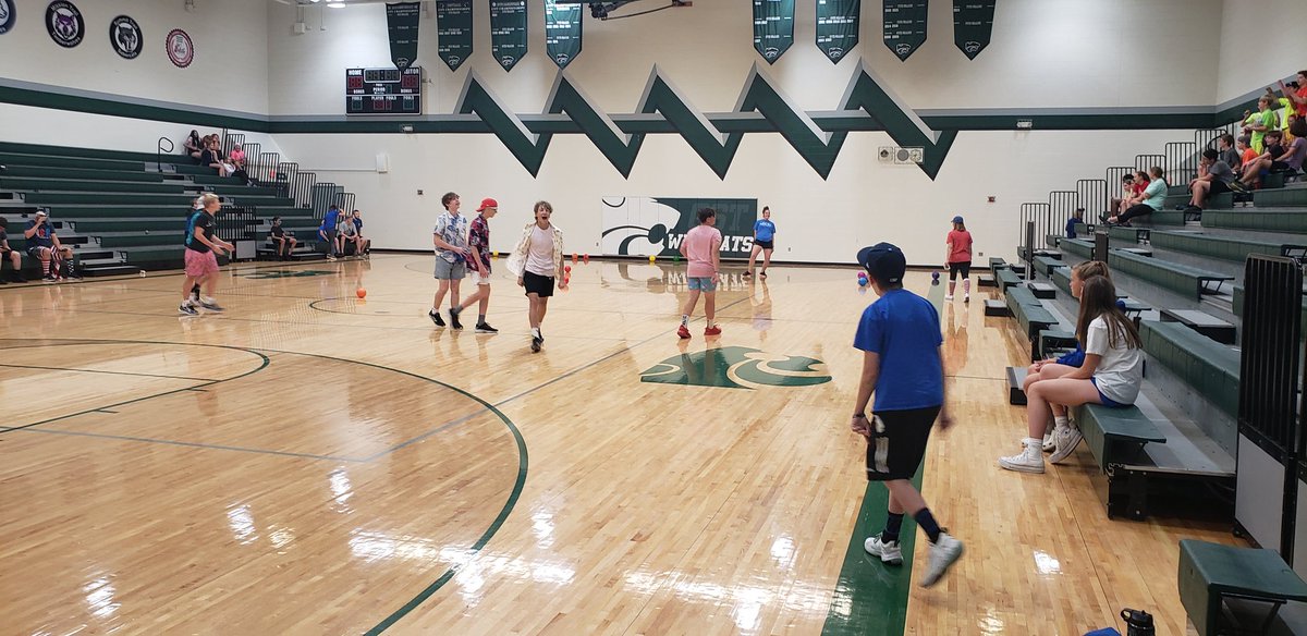 CSTWildcatsMS's tweet photo. 1, 2, 3, DODGE BALL!  7th grade end of year tradition under way. #cstfinishline #opsmomentsthatmatter https://t.co/gX7n1vHj7s