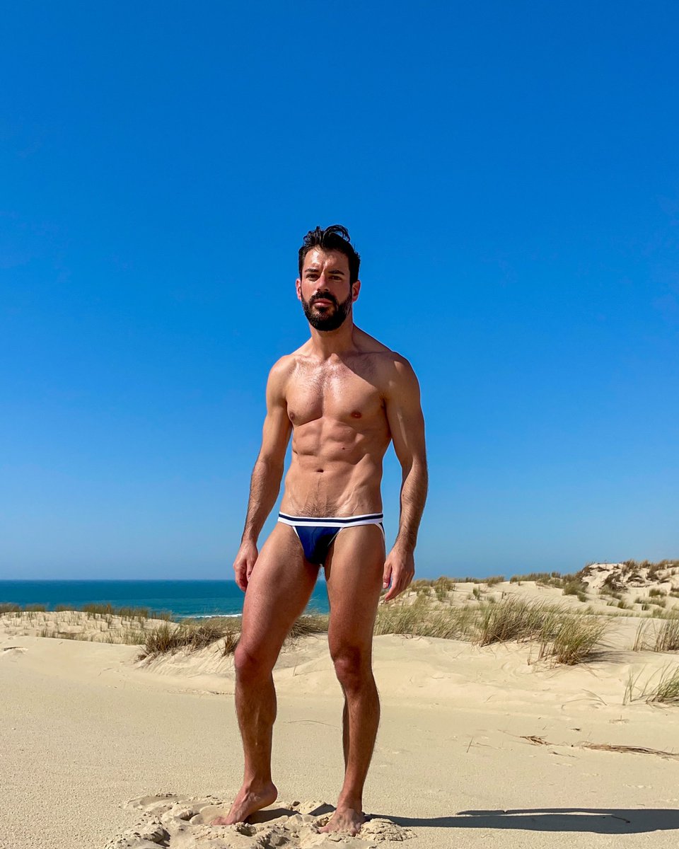 fab__blt's tweet photo. BEACH L!FE https://t.co/PQ4dXKKZ4l