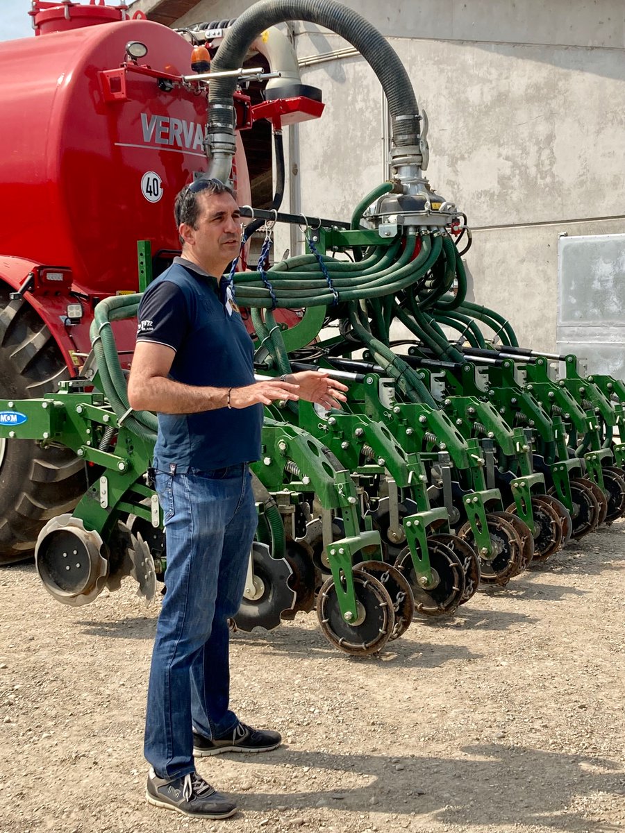 Biogas4zero's tweet photo. #coltivare con il biogas! Guido Bezzi di @consorziobiogas racconta i benefici di una fertilizzazione organica combinata con tecniche avanzate di precision farming #strip-till https://t.co/TWNCqS93aX