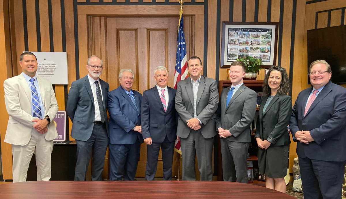 pspags66's tweet photo. Discussing the regional relationship between the neighboring areas of Brockton and East Bridgewater. https://t.co/WMmpiyrJG5