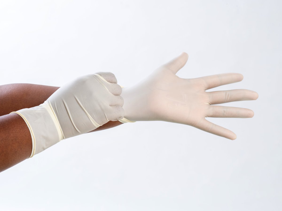 EAMedicalVitals's tweet photo. Our powder-free latex gloves contain fewer chemicals and proteins. As a result, they are significantly less allergenic and more skin tolerable, thus minimizing all powder-related health risks and reducing costs in the long term.
#legacygloves #powderfreegloves #surgicalgloves https://t.co/AVYG3zrg3G